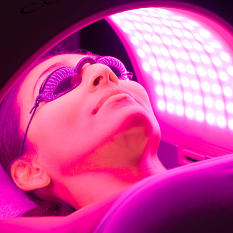 O COSMEDICS O LED Light Therapy